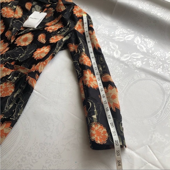 FLASH SALE $3,000 Brand New Salvatore Ferragamo Floral Blazer
Size: 36 - Picture 13 of 13